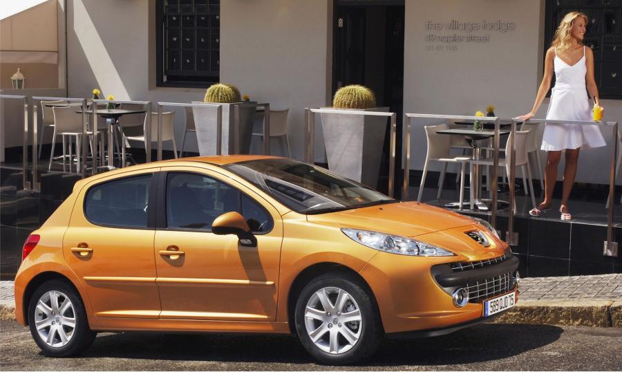  Peugeot 207 2006 года  (фото 12 из 180)
